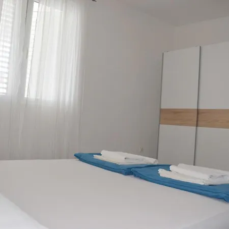 Complex Jelena Πανσιόν 3*