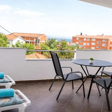 Complex Jelena Πανσιόν 3*