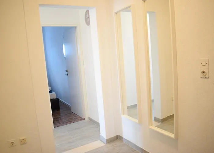 Complex Jelena Τρογκίρ