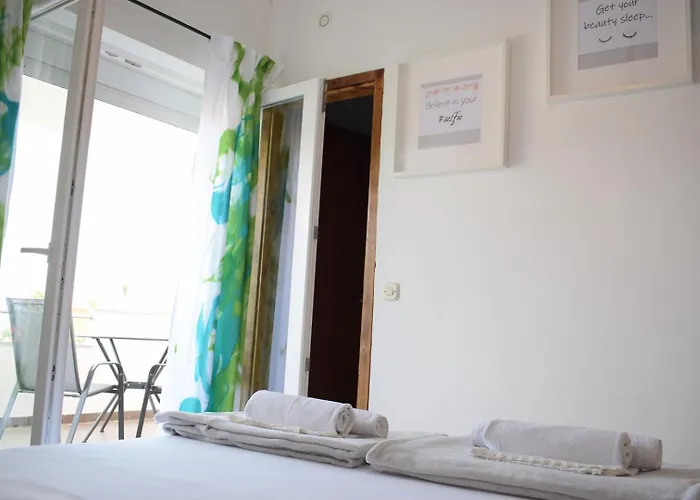 Πανσιόν Complex Jelena 3*