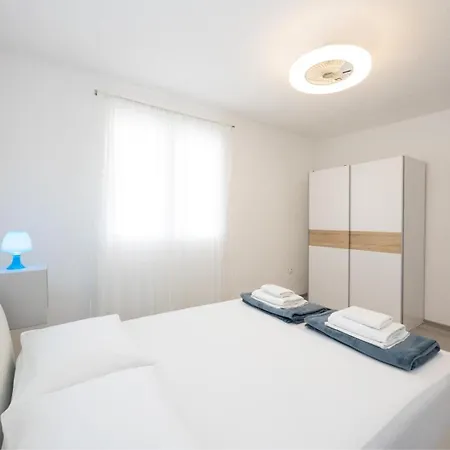 Complex Jelena 3* Trogir