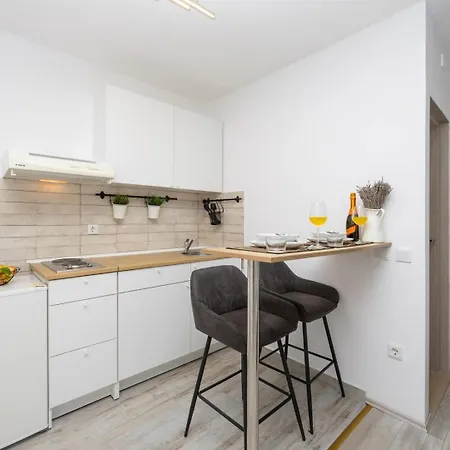 Complex Jelena Trogir