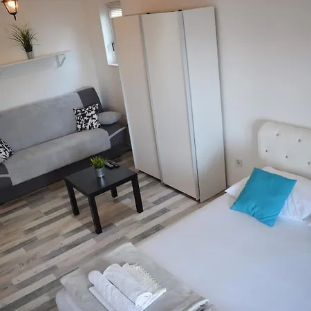 Complex Jelena 3* Трогир